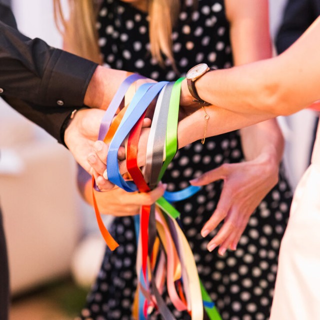 How to include your guests in your wedding ceremony